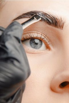 Eyelash and Brow Tinting